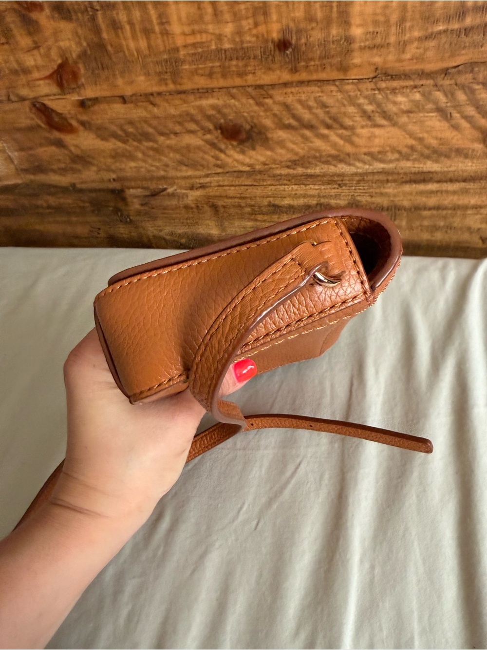 Marc Jacobs Tan Leather Pebbled Crossbody Bag - Picture 6 of 9